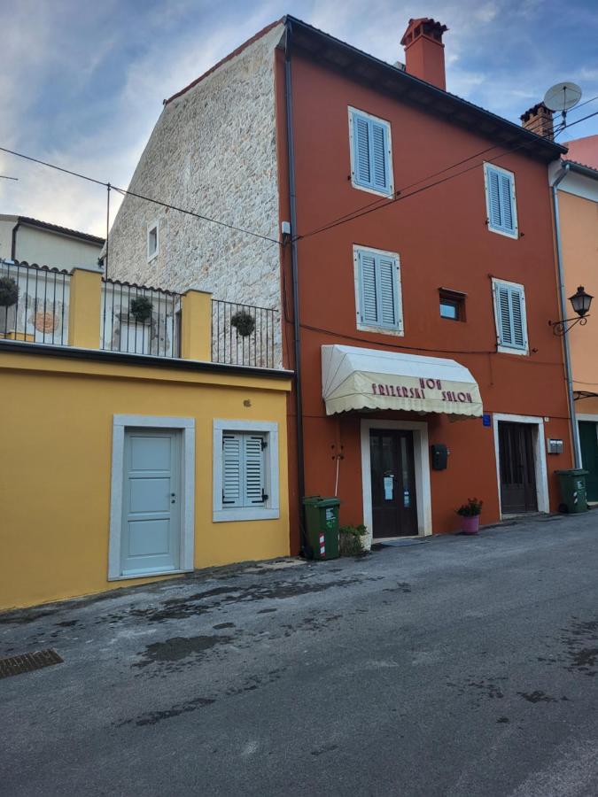 Apartment Babbo Ровин Екстериор снимка