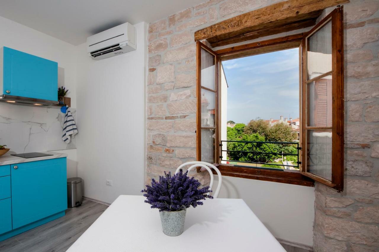 Apartment Babbo Ровин Екстериор снимка