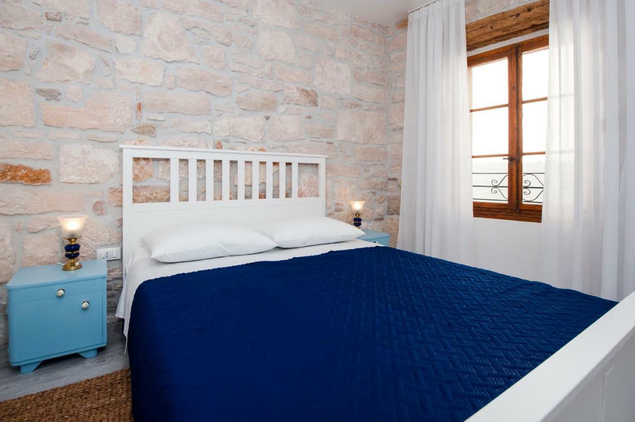 Apartment Babbo Ровин Екстериор снимка